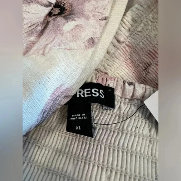 Express Floral Puff Sleeve Ruched Cropped Top NWT - Picture 14 of 14